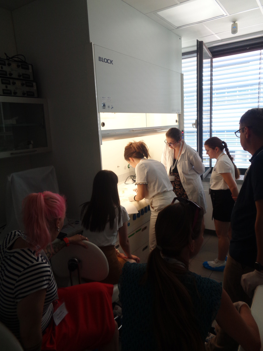 photo of technic presentation by  Ms. Eliška Řehůřková